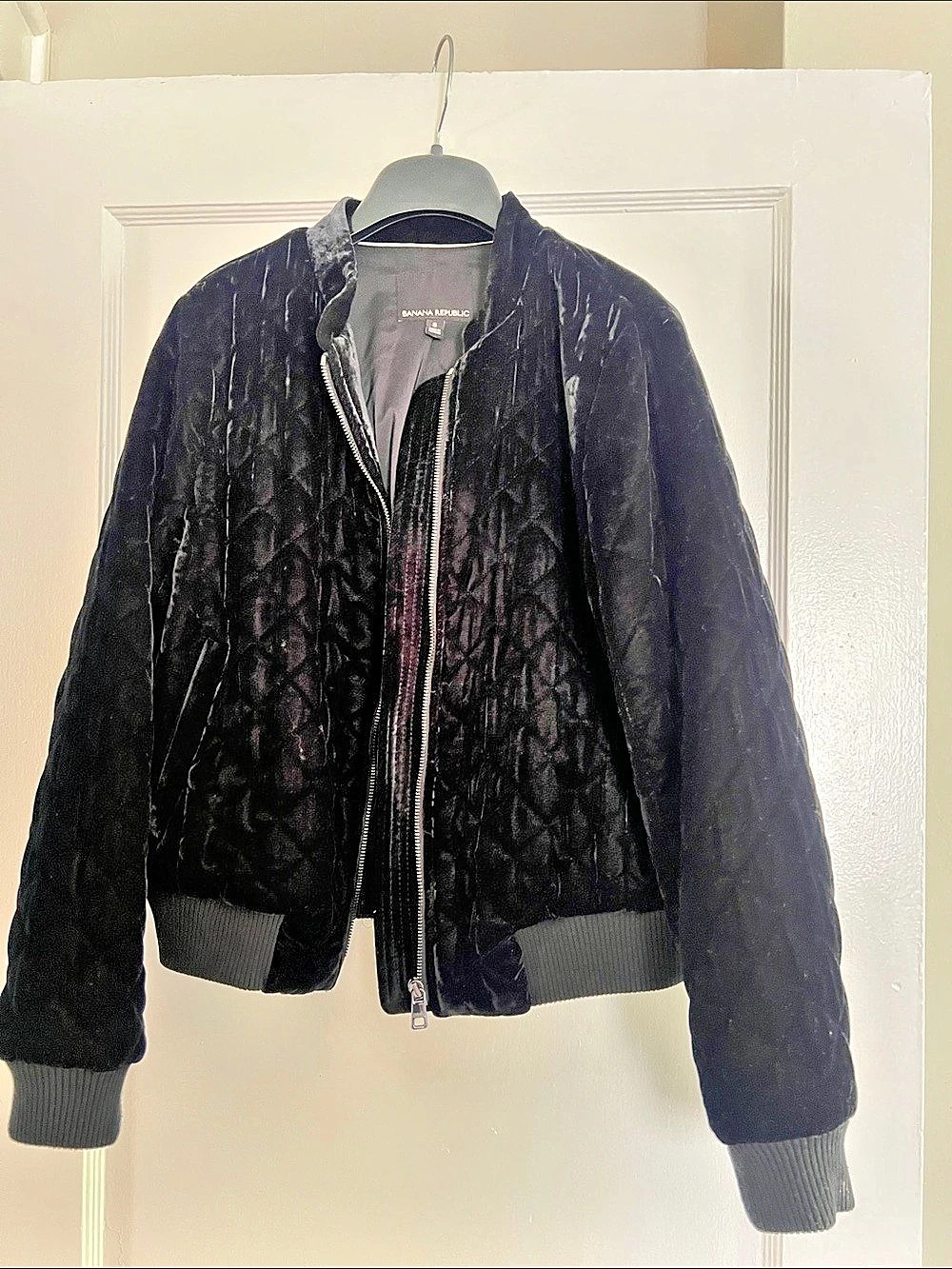 Banana Republic Quilted Velvet Bomber Jacket Black Small